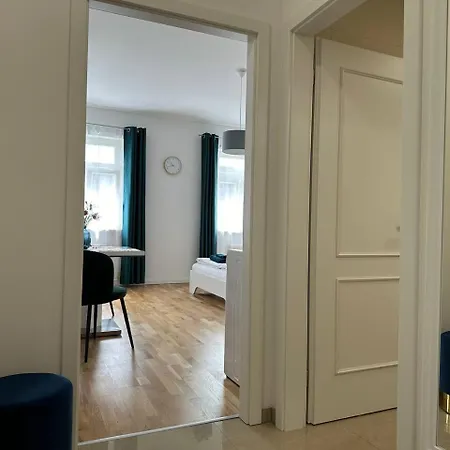 Apartmán Nice 1 Studio In The Center Of