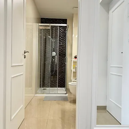 1 In The Center Of Apartment *